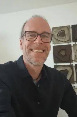 Chris76 (48/m)