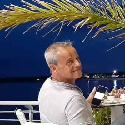 Max (55/m)